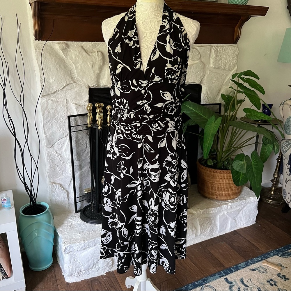White House Black Market black and white print halter dress size large